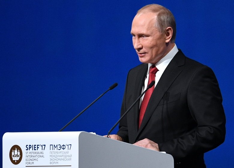 Владимир Путин на Санкт-Петербургском международном экономическом форуме 2017. Фото: Владимир Астапкович / РИА Новости