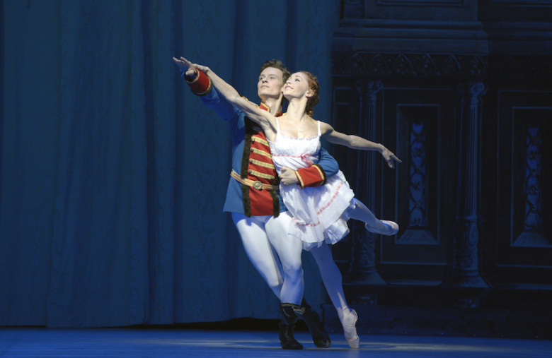 Сцена из балета «Щелкунчик» в берлинском Staatsballett