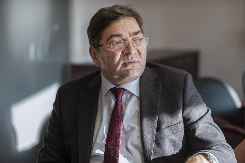 Александр Идрисов