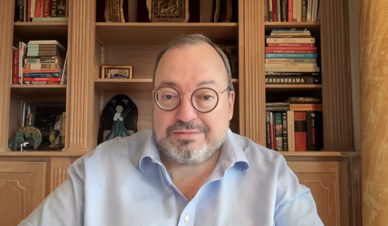 Станислав Белковский