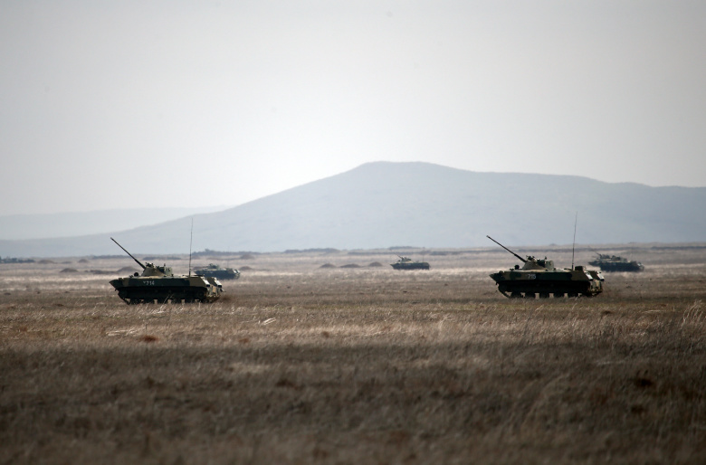 Военная техника во время учений подразделений Новороссийской гвардейской десантно-штурмовой горной дивизии на полигоне "Опук", Крым, 19 марта 2021 года. Фото: Сергей Мальгавко/ТАСС