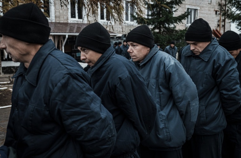 Пленные на прогулке