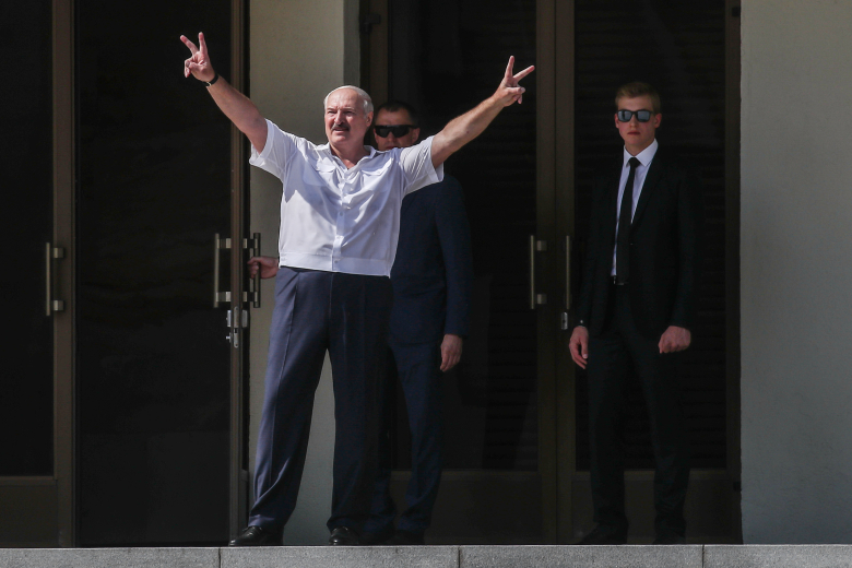 Александр Лукашенко на митинге своих сторонников. Фото: Валерий Шарифулин / ТАСС