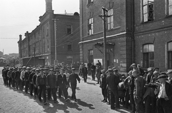 Мобилизация. Москва, 23 июня 1941 года. Фото: Анатолий Гаранин / РИА Новости CC-BY-SA 3.0