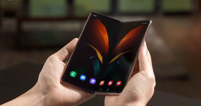 Смартфон Galaxy Z Fold 2. Фото: Samsung