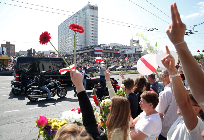 Похороны Александра Тарайковского, который погиб 10 августа. Минск. Фото: Наталия Федосенко / ТАСС