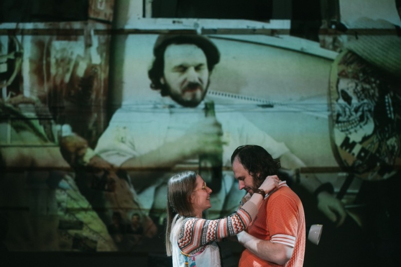 Эпизод документального спектакля «Рейкьявик'74», созданного на основе реального дела (автор — Марта Соколовская). Красноярский Театр юного зрителя, 2021 год. С осени 2022 года постановка значится на сайте театра в статусе «в архиве»