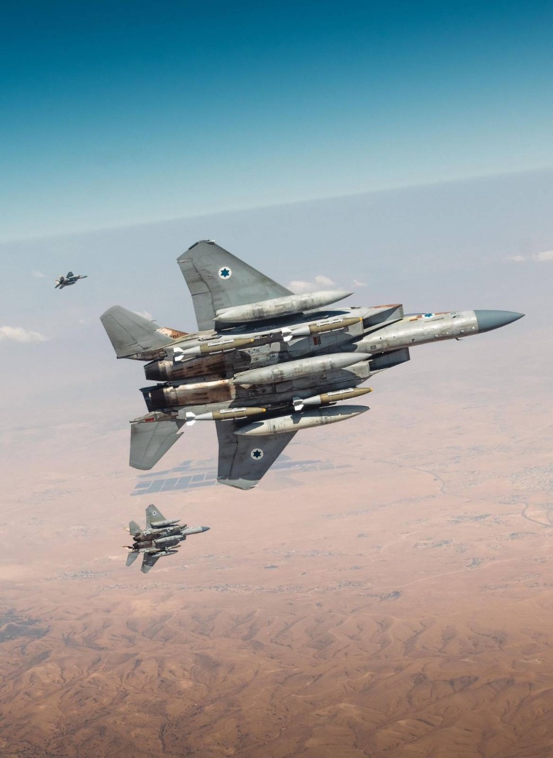 Израильский  F-15I в небе над Ираном во время 12-дневной войны