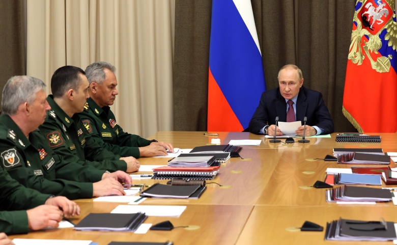 Владимир Путин на совещании с руководством Минобороны и предприятий ОПК