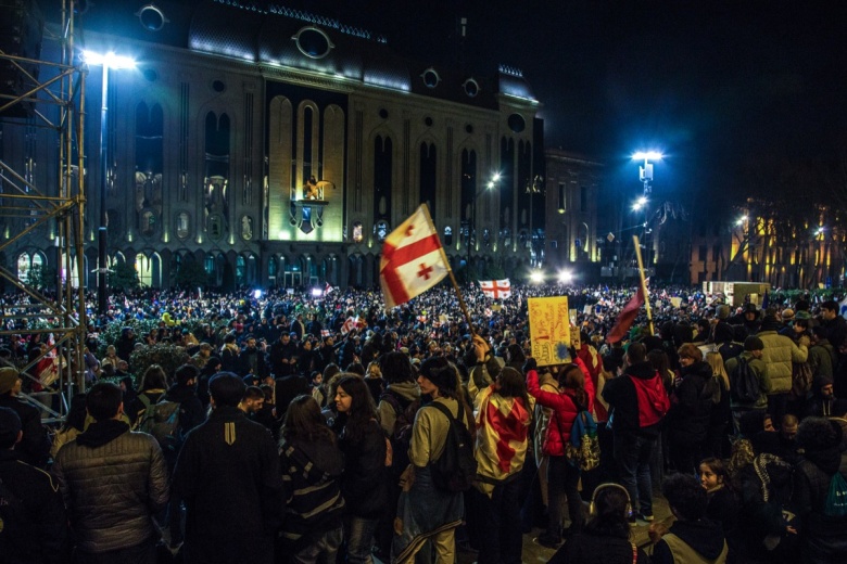 Протесты против закона об иноагентах в Тбилиси