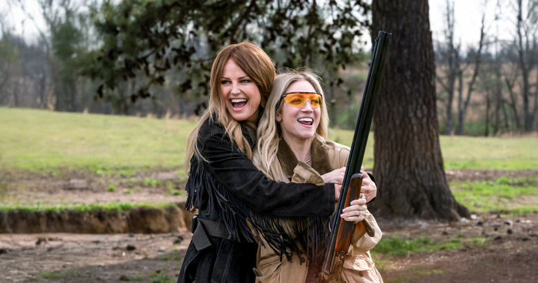 Кадр из сериала «The Hunting Wives» («Жены на охоте»)