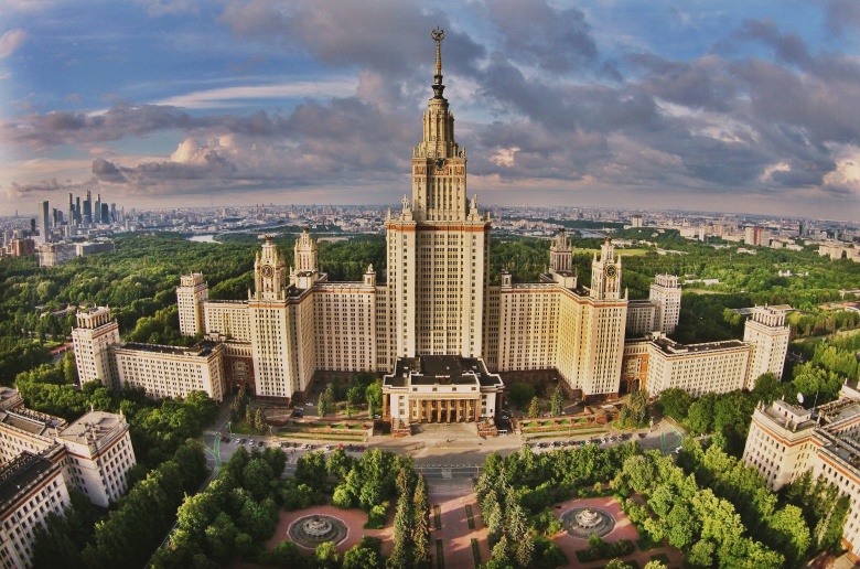 Главное здание МГУ имени М. В. Ломоносова. Фото: I.s.kopytov / Wikimedia.org , CC BY-SA 4.0