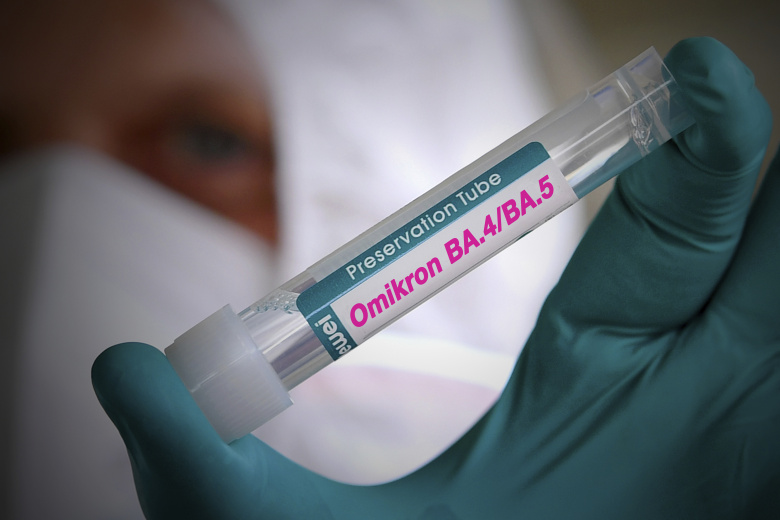 Пробирка с новым штаммом коронавируса Omikron BA.4/BA.5