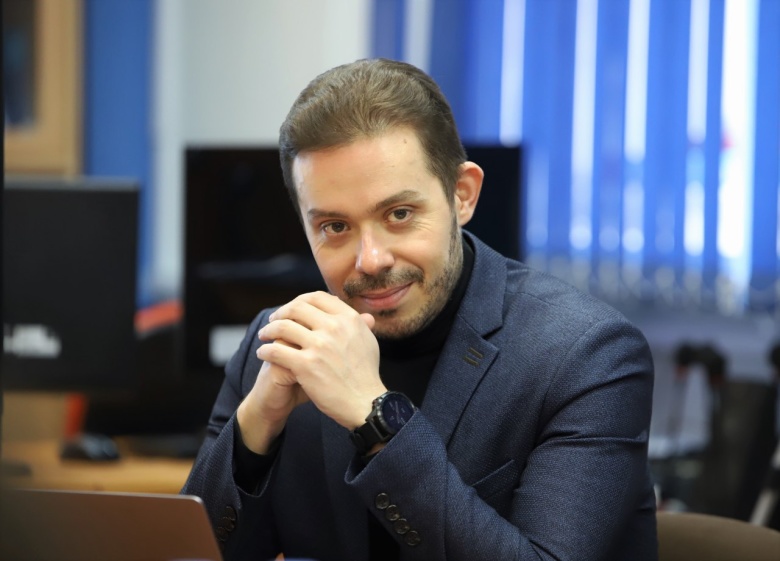 Директор школы «Покровский квартал» Илья Новокрещенов