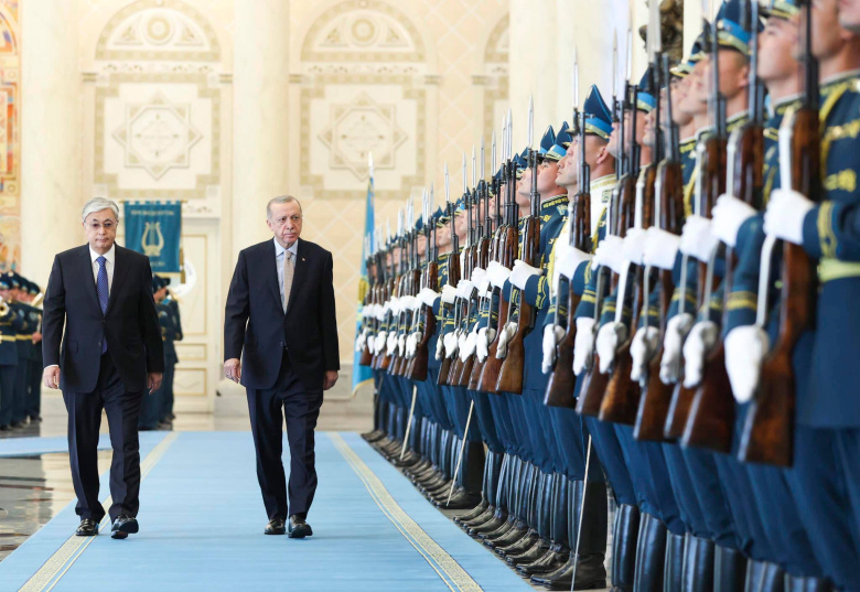 Президенты Казахстана Касым-Жомарт Токаев и Турции Реджеп Эрдоган