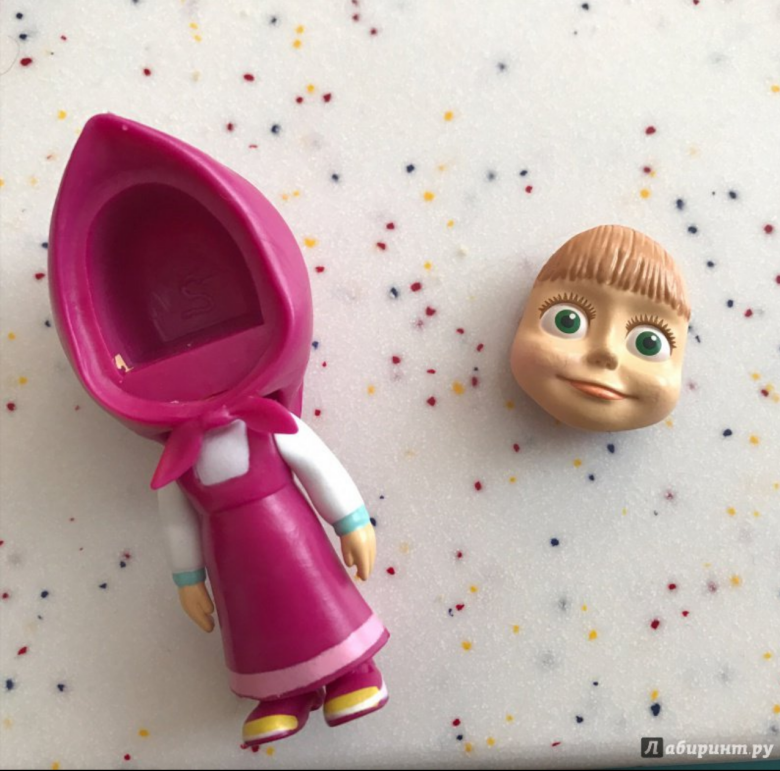 Фигурка Маши из серии "Маша и медведь". Сделано в Китае