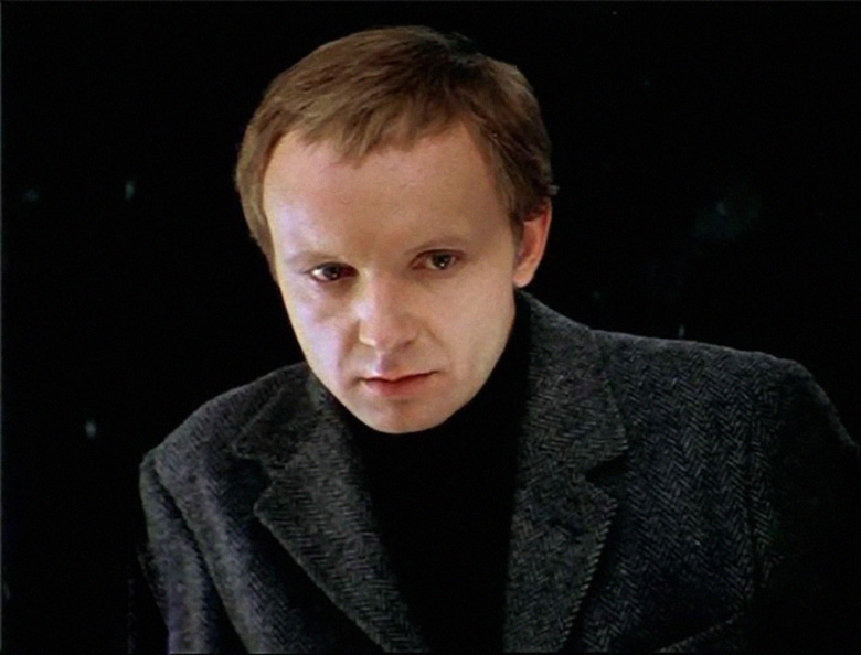 Андрей Мягков в фильме "Ирония судьбы, или С лёгким паром!" (1975)