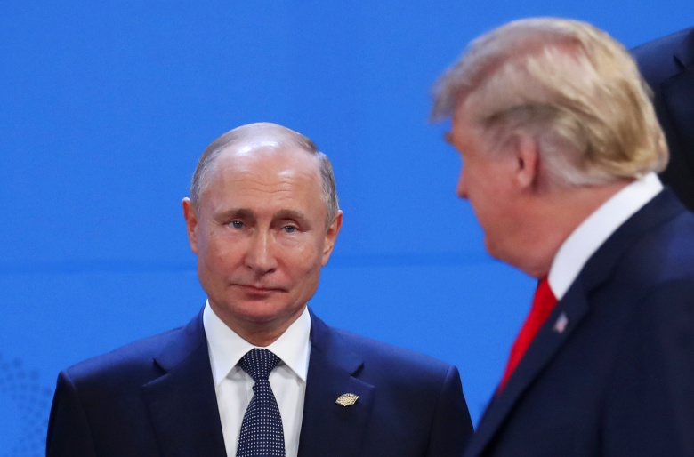 Владимир Путин и Дональд Трамп. Фото: Marcos Brindicci / Reuters