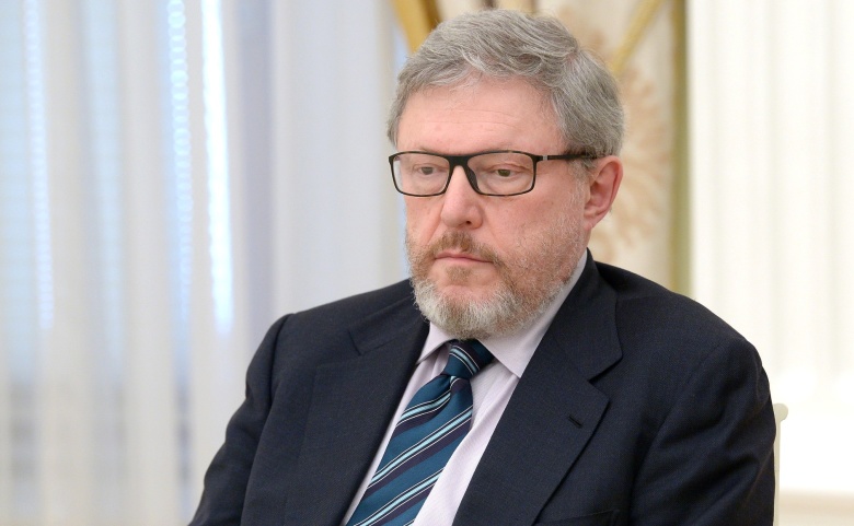 Григорий Явлинский перед встречей с Владимиром Путиным. Фото: kremlin.ru