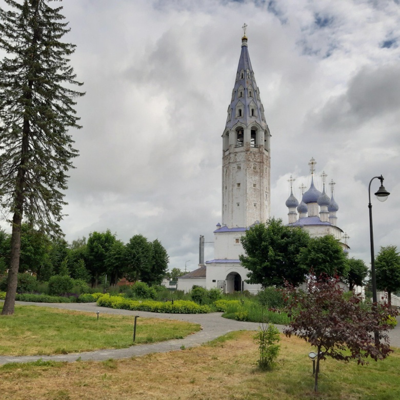 Крестовоздвиженский собор в Палехе.