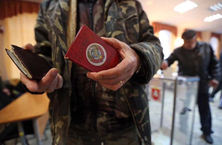 Референдум о статусе Крыма. Симферополь, 2014 год. Фото: Sergei Karpukhin / Reuters