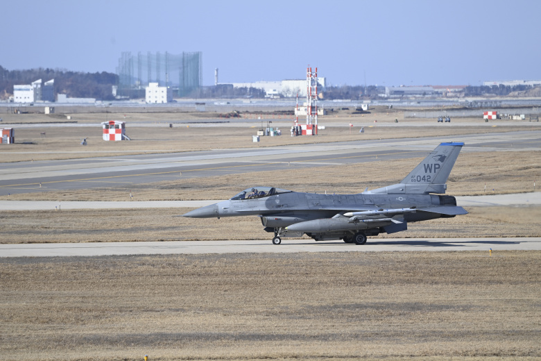Истребитель F-16