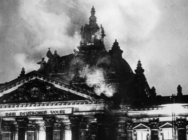 Горящее здание Рейхстага. Берлин, 27 февраля 1933 г.