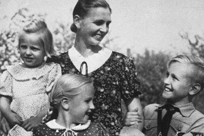 Пропагандистский плакат (1943)