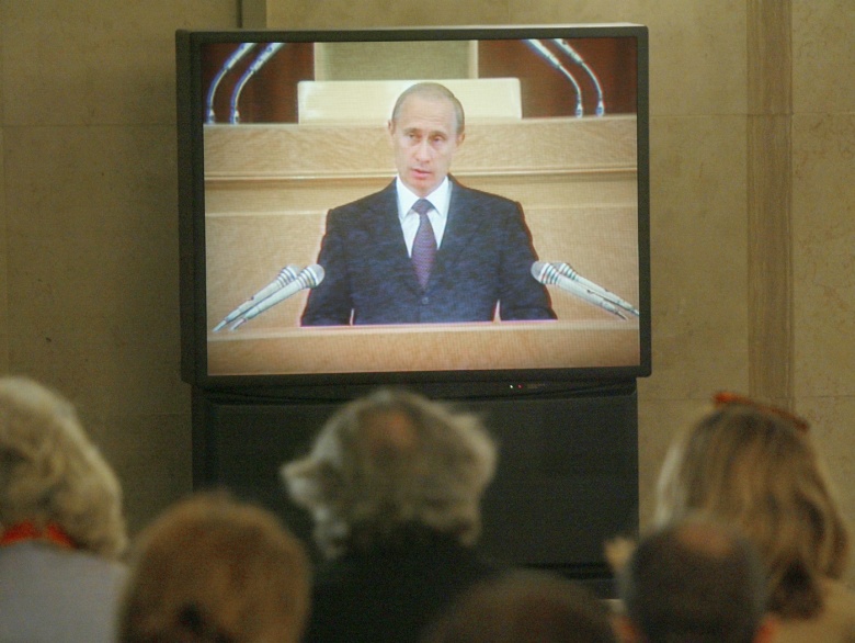 Послание 2003 года было оглашено в мае. Фото:  Дмитрий Духанин / Коммерсантъ