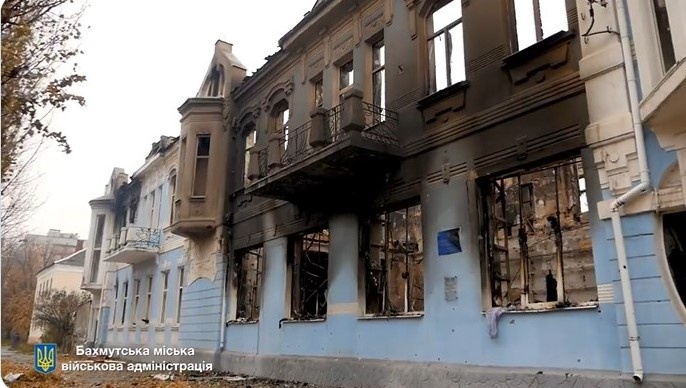 Разрушенный дом в Бахмуте