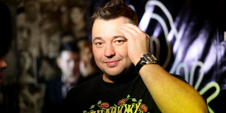 Певец Сергей Жуков на открытии «Руки вверх бара».