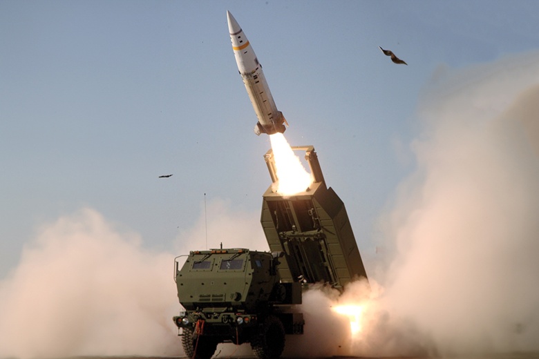 Запуск ракеты ATACMS