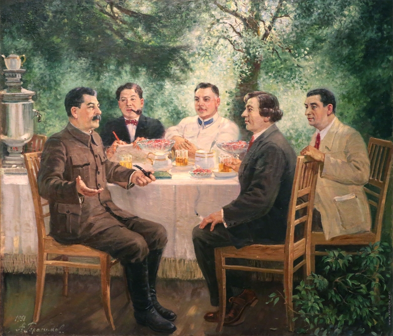Александр Герасимов. "Художники на даче у Сталина" (1951). Действие происходит в 1933 году: три главных советских живописца того времени получают стилистические и идеологические указания лично от вождя. Слева направо: Сталин, Александр Герасимов, наркомвоенмор Клим Ворошилов, Исаак Бродский, Евгений Кацман.