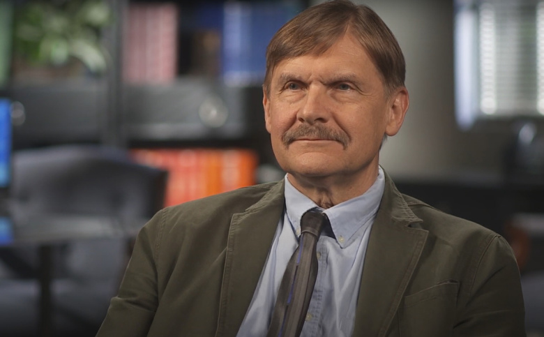 Константин Чумаков. Фото: Global Health Chronicles / Youtube