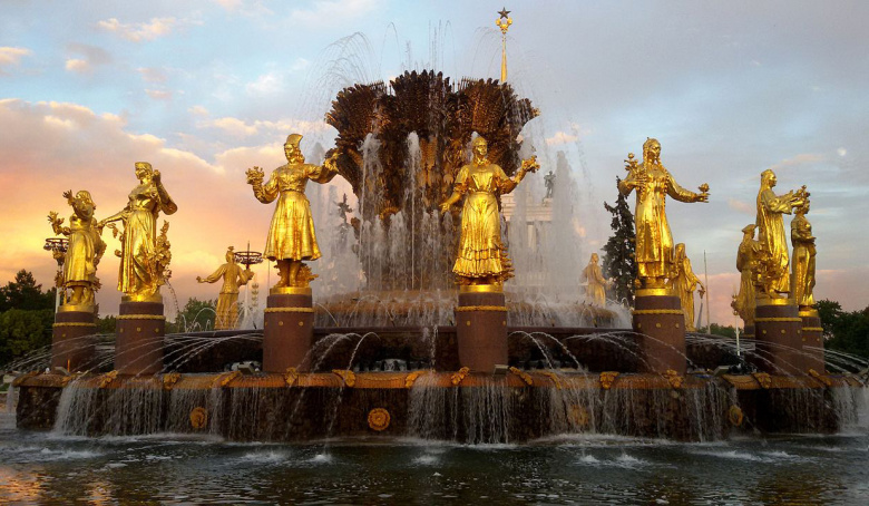 Фонтан "Дружба народов" на ВДНХ