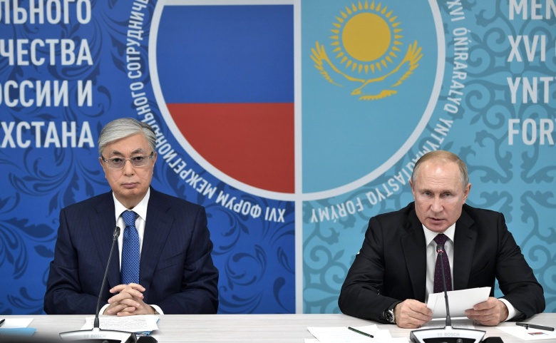 Президент России Владимир Путин и президент Казахстана Касым-Жомарт Токаев. Омск, 7 ноября 2019 года