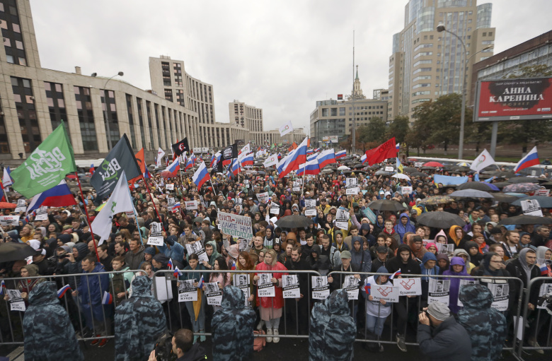Миитинг на проспекте Сахарова 29 сентября 2019 года. Фото: Tatyana Makeyeva / Reuters