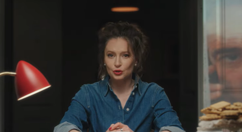 Соратница Навального Мария Певчих. Кадр из сериала «Предатели»